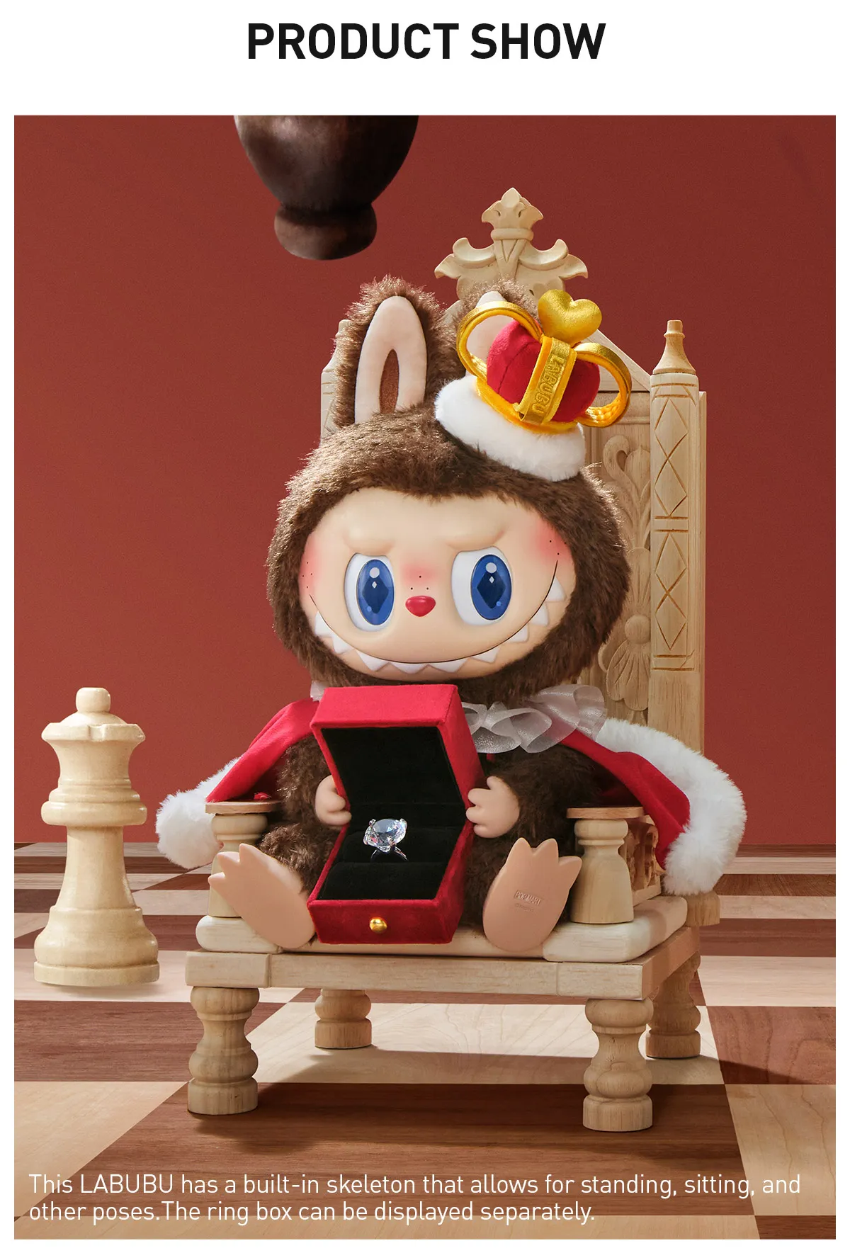 THE MONSTERS Let’s Checkmate Serie Vinyl-Plüschpuppe
