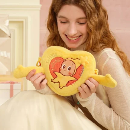 Serie „Twinkle Twinkle Crush On You“ – Herzförmige Tasche mit „Hand-in-Hand“-Motiv